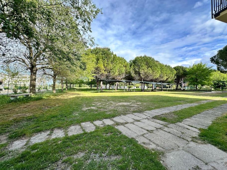 White House Apartment Lido di Jesolo Bagian luar foto